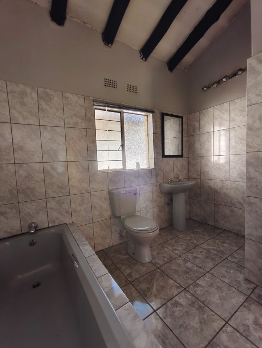 4 Bedroom Property for Sale in Vaalpark Free State